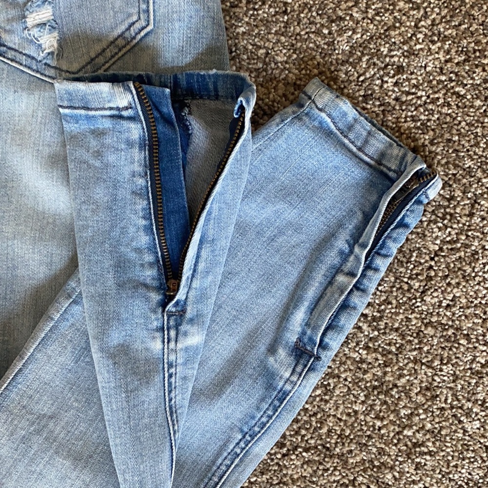 Distressed Ankle Zip Skinny Jean - Picture 5 of 6